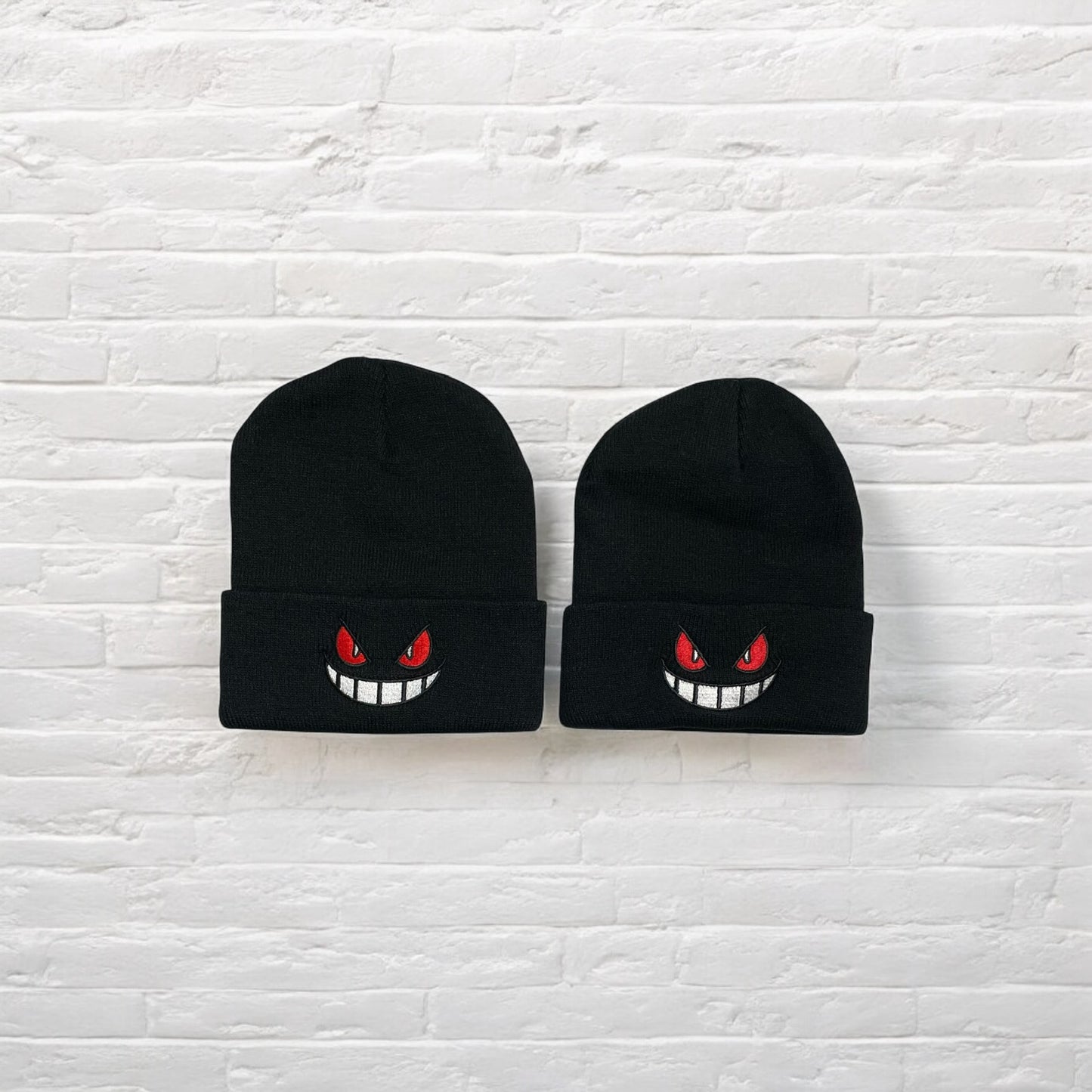 Gengar Beanie – Hochwertige Mütze mit Gengar Pokémon Logo | Anime Fashion